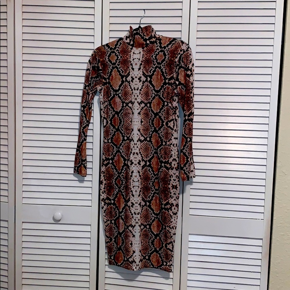 Turtle neck body con dress